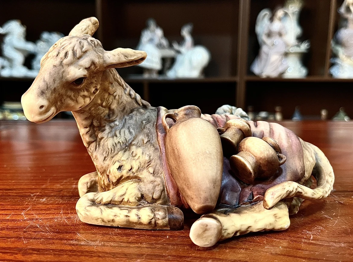 

Relief Hand-painted Ceramic Donkey Figurine Handmade Craft Animal Figurine Home Desk Decoration Gifts