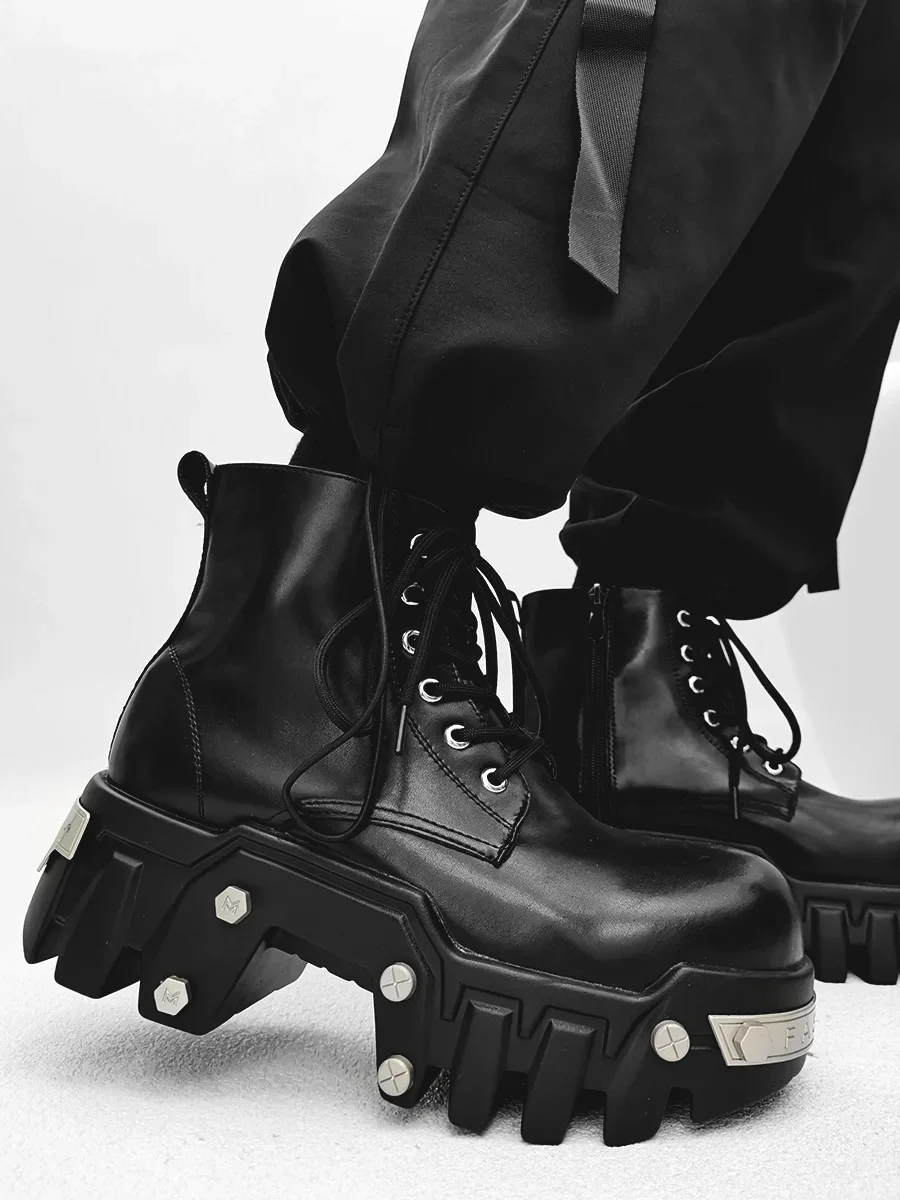 

2025 Paris bulldozer male niche punk style thick-soled gear heightened 8CM locomotive boots