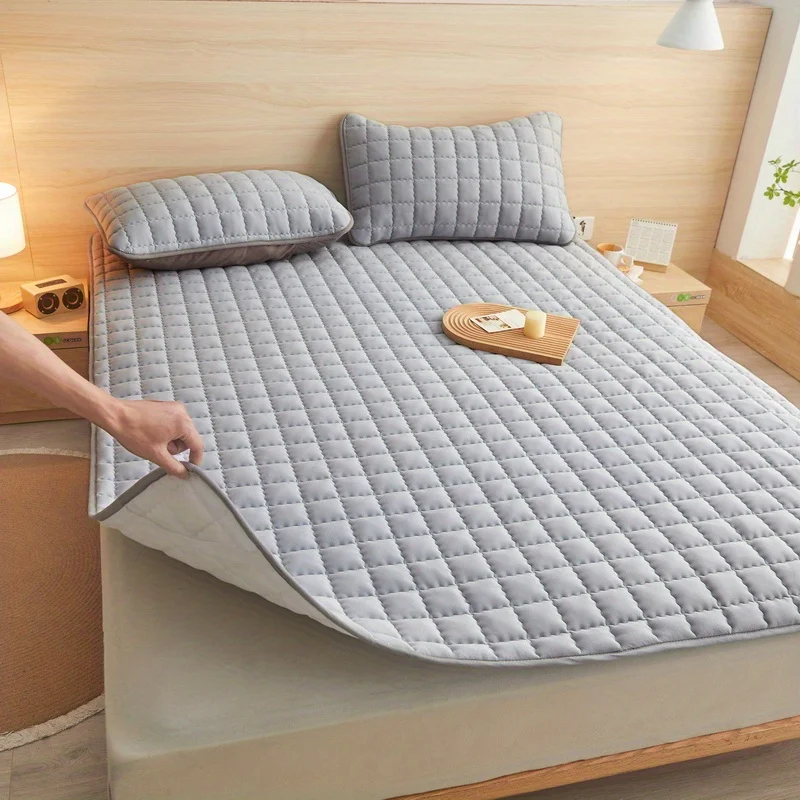 1pc Waterproof Soft Mattress Cover, Warm And Soft Mattress Protector, Diaper Proof Foldable Household Bedding (Without Pillowcas