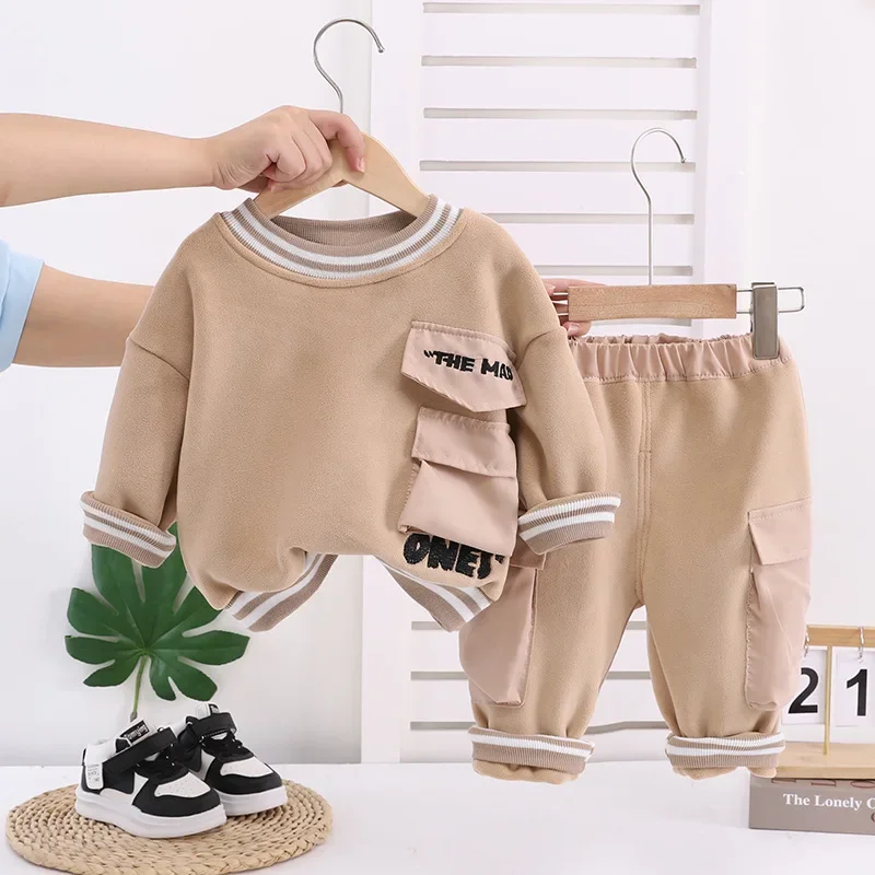 

Новый осенне-зимний комплект одежды для маленьких девочек, плотная футболка с длинными рукавами для мальчиков и штаны, 2 шт./компл., детская одежда, спортивные костюмы для младенцев