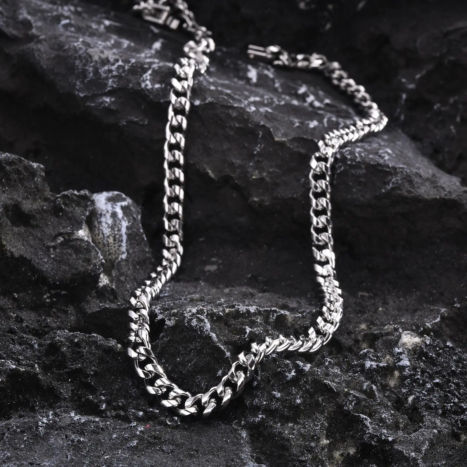 Vnox Never Fade 5mm/6mm/8mm Steel Cuban Chain Necklace for Women