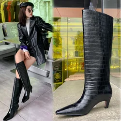 Krokodyl wzorzyste kolana wysokie buty kobiety szpiczasty nosek wysokie obcasy kobiety femmes chaussures Party buty kobiety zima Botas de mujer