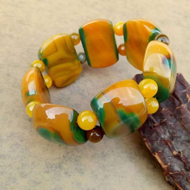 สร้อยข้อมืออาเกตหลากสีทรงครึ่งวงกลมขนาดใหญ่