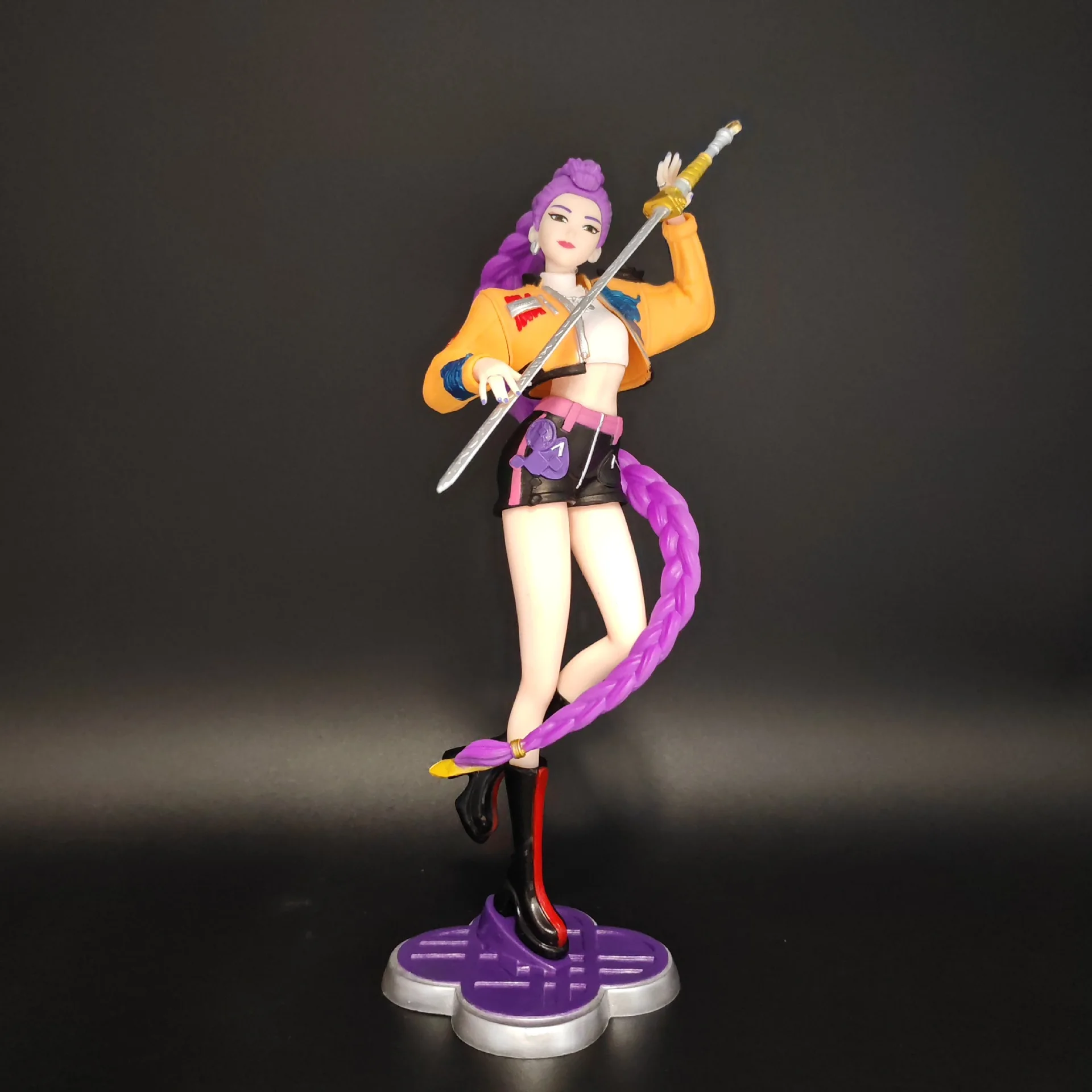 Hexenjagd-Team Rumi Mira Zoe Niedliche Schöne Mädchen-Actionfigur Anime-Charaktermodell Hochdetailliertes Desktop-Ornament Spielzeug Geschenk – Detail 10