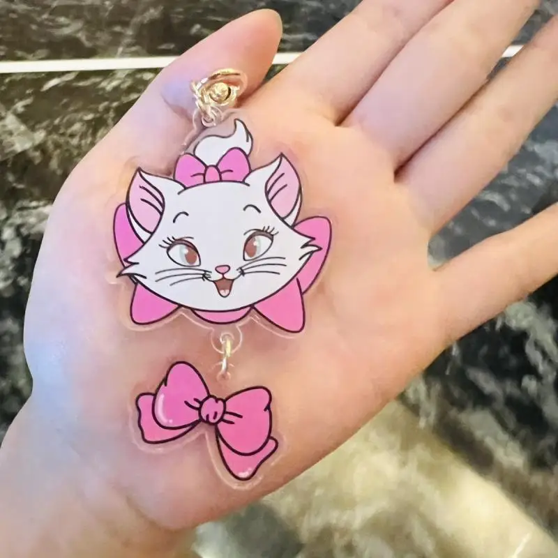 Disney Marie Cat portachiavi acrilico Kawaii Anime Cartoon Design creativo arco in Pvc portachiavi ciondolo zaino decorazione ragazza regali