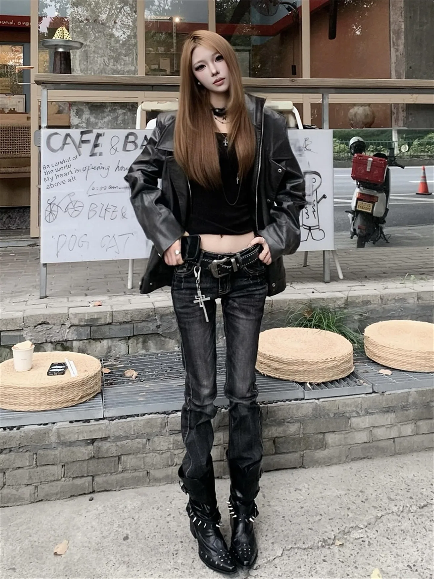 

Женские джинсы с низкой посадкой, расклешенные, облегающие, в стиле ретро, черные, из денима, осенне-зимние, модные, с узором, микро-клеш