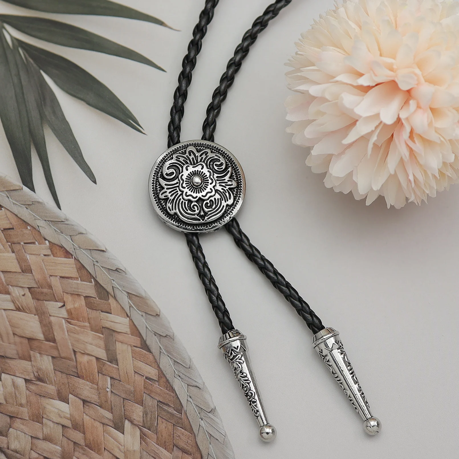 Vintage Western Cowboy Bolo Krawatte Schnitzerei Krawatte Punk Halskette Kostüm Zubehör Männer Frauen Leder Seil Bola Krawatte Schmuck Geschenk – Detail 2