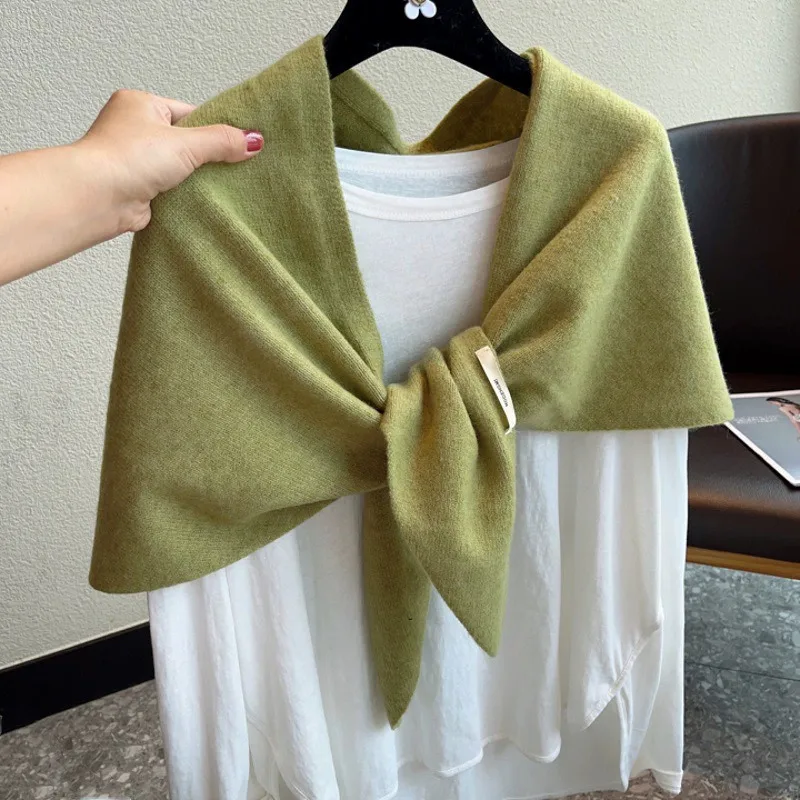 

2025 Korea Winter Fashion Versatile Solid Color Scarf Women Warm Wool Blended Knitted Large Triangle Shawl Minimalist Pairing