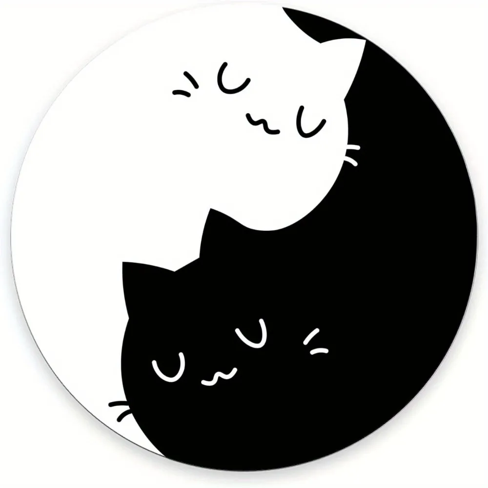 Cat-patterned round mousepad is an ideal choice for families gamers. It is made of high-quality rubber with anti-slip properties
