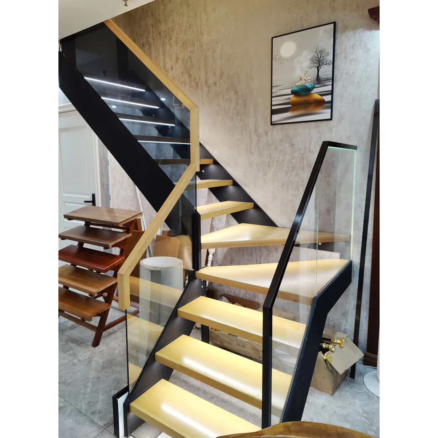 Customization Wonderful Wooden Steps Stair with Nice Led Light Stair Treads