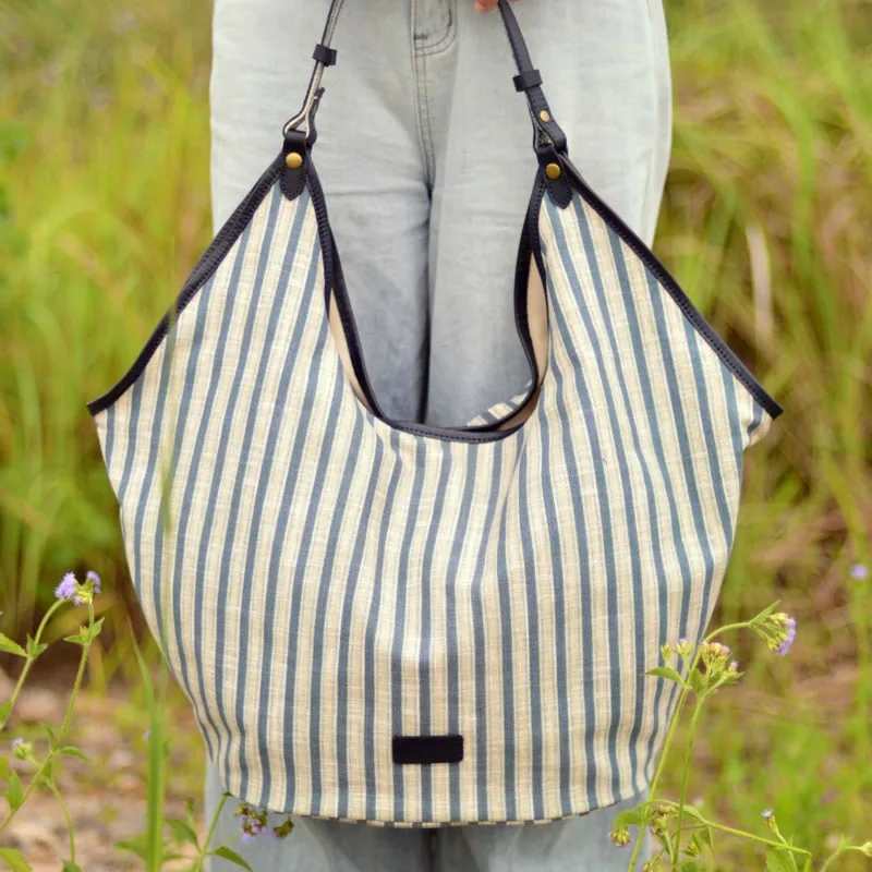 

AETOO The new striped spring and summer versatile shopping bag has a large capacity and is a lightweight single-shoulder handbag