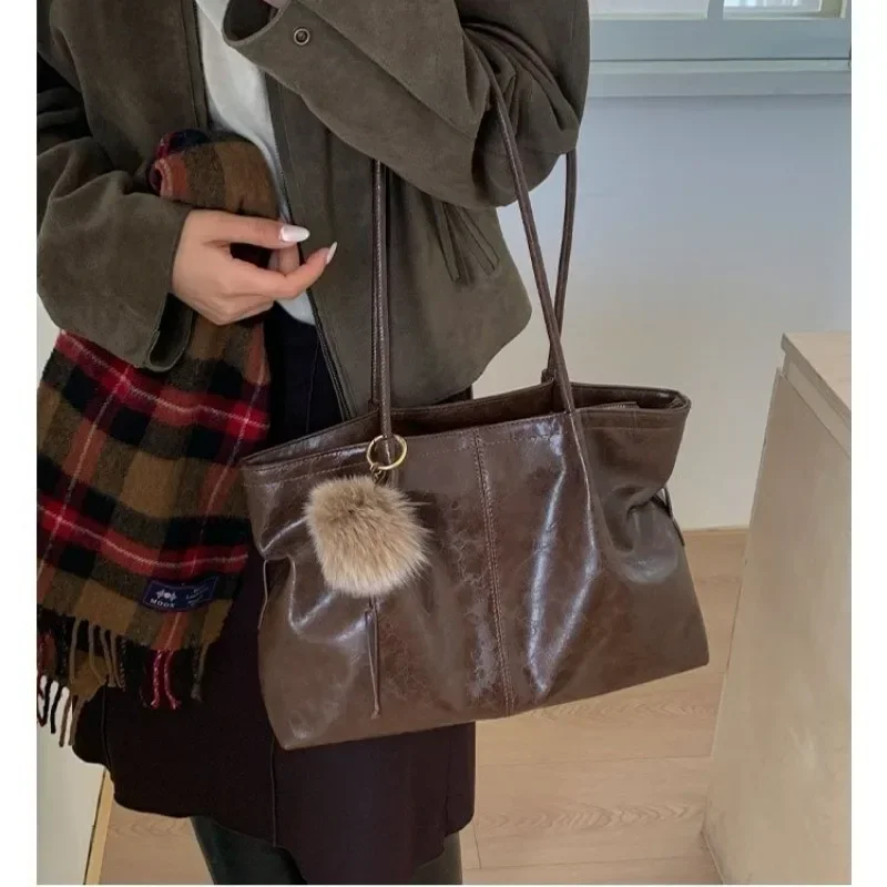 Women's Brown Vintage Oil Wax Leather Large Tote Shoulder Bag , for Daily Office, Streetwear, Weekend Travel, Shopping & Errands - view 4