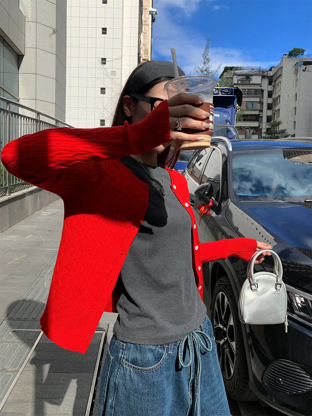 

New autumn and winter fashion contrasting striped long sleeved cardigan for women's casual street knitting loose sweater