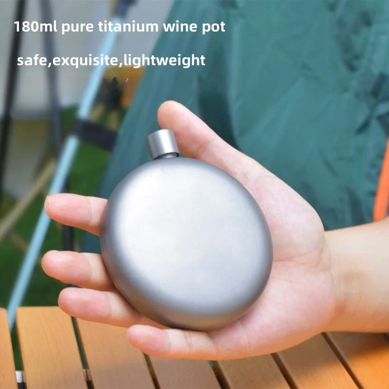 

Portable 180ML Pure Titanium Wine pot with Funnel for Outdoor Use Suitable for Whiskey Brandy And Other Beverages