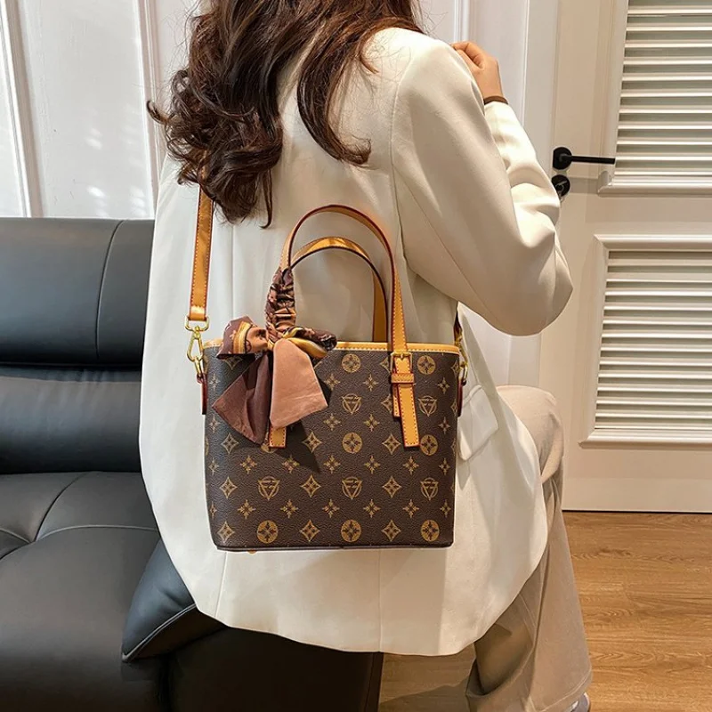 

Женская большая сумка из кожи премиум-класса с парижским элитным элегантным повседневным образцом ​