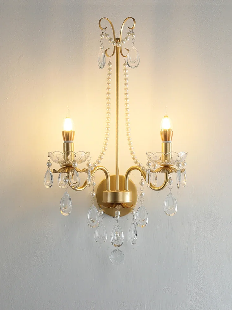 Nordic ห้องนั่งเล่นโคมไฟติดผนัง Luxury Gold Wall Sconce อลูมิเนียมฉากหลังทีวีผนังคู่ไฟคริสตัลยุโรปตกแต่ง LED