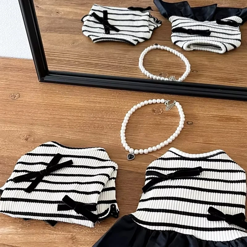 Robe d'été pour chien à rayures avec nœud et manches évasées_voghion.com