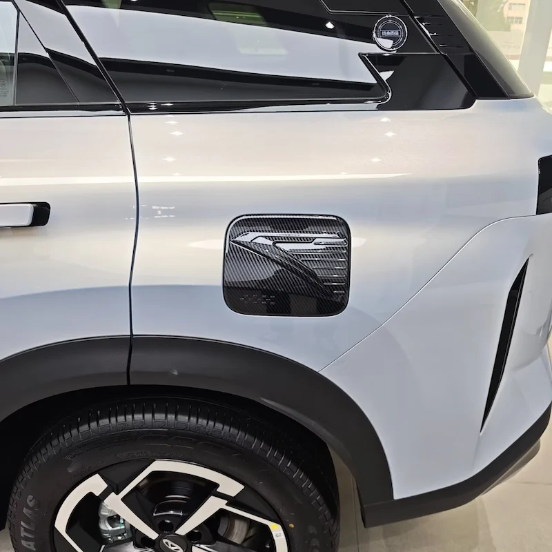 

Car Gas Fuel Tank Cap Protector Cover Sticker Trims Carbon Fiber For Chery Jaecoo J7 PHEV 2025 2023 2024 Exterior Accessories