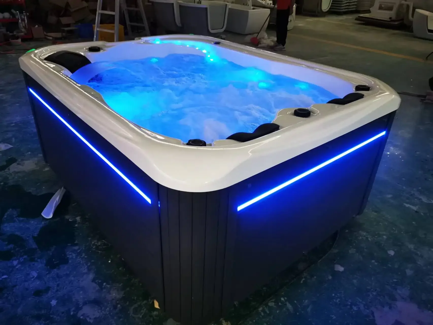 yacuzzi exterior triangle hot tub spa jacouzi function outdoor jakuzi spa for 3 people garden hydrotherapy pool   6322