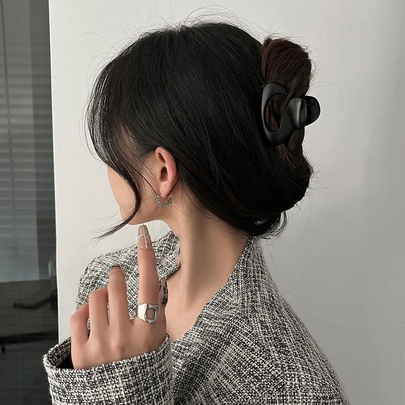 Korea Geometrie Metall Haar Clip Für Frauen Goldene Haarnadel Mädchen Haar Clip Klaue Mode Silber Grau Krabben Haar Pin Zubehör – Detail 1