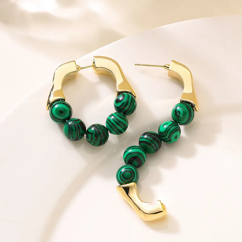 

Sweet temperament, pastoral style, turquoise grape string pearl earrings, elegant, simple and high-end commuting earrings