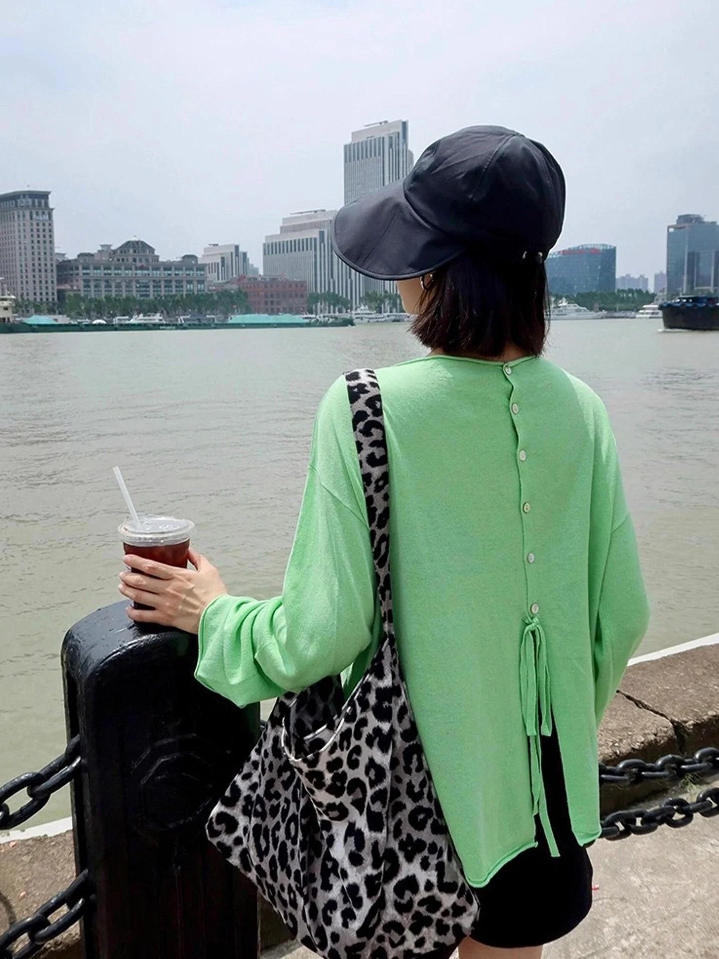 

Summer 2025 Women's Faionable Sun Protection Cover up Knitted Top Soft Skin-friendly Ba Strap Design Breathable Long S...