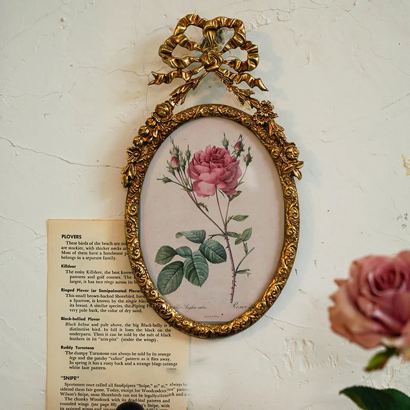 European Metal Mirror Wall Mounted Gold Embossed Photo Frame Wall Decoration Hanging Mirror Rose Decorative Painting Room Decor