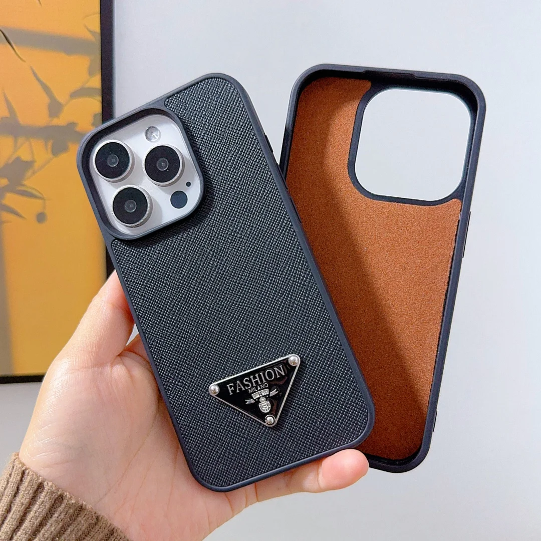 

Luxury 3D triangle Metal letter PU leather Cases for iPhone 17 16 15 14 Phone Cover 13 12 11 Pro MAX Hard Shockproof Back Funda