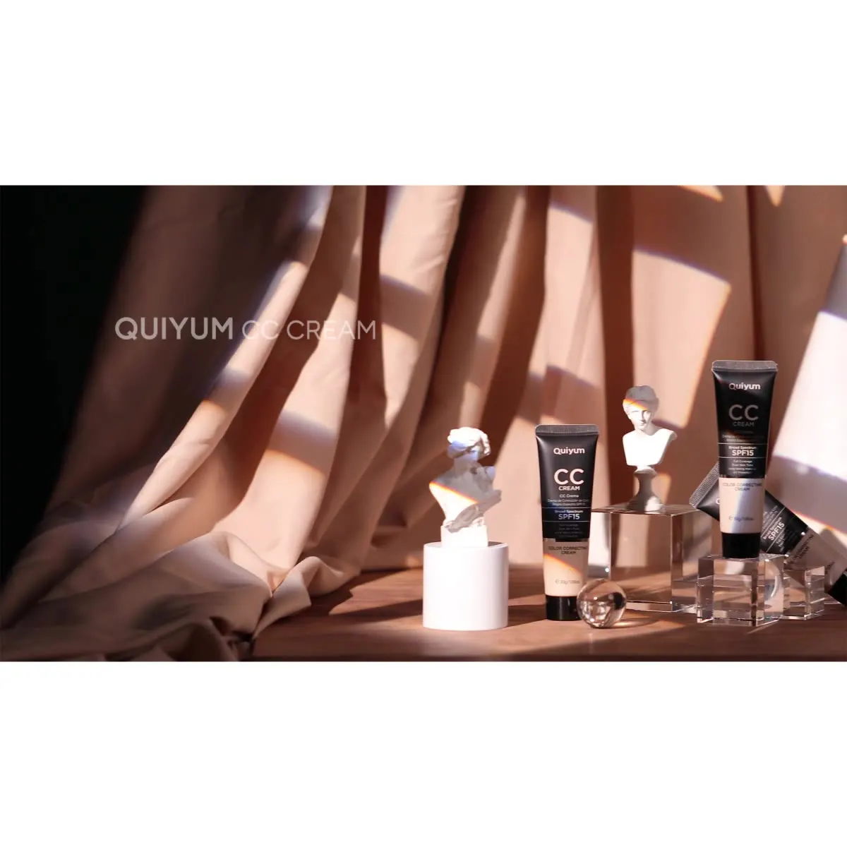 CC クリーム 30 ミリリットル保湿ナチュラルブライトニングコンシーラー持続非除去ノンケーキパウダー修復コンシーラー液体
