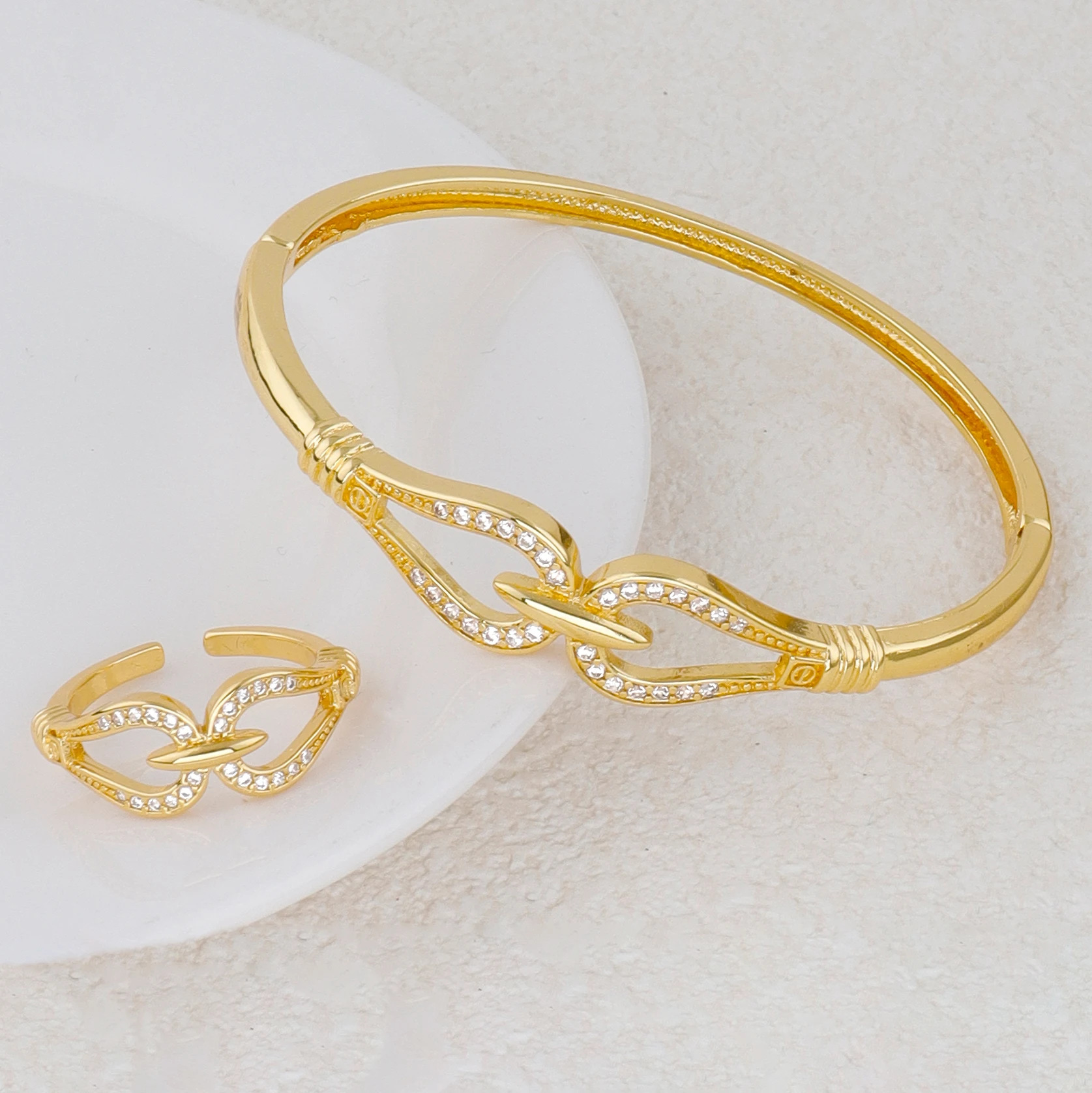 

18K Gold-Plated Crystal Infinite Charm Bracelet for Women Stainless Steel Bohemia Beach Jewelry Women Set