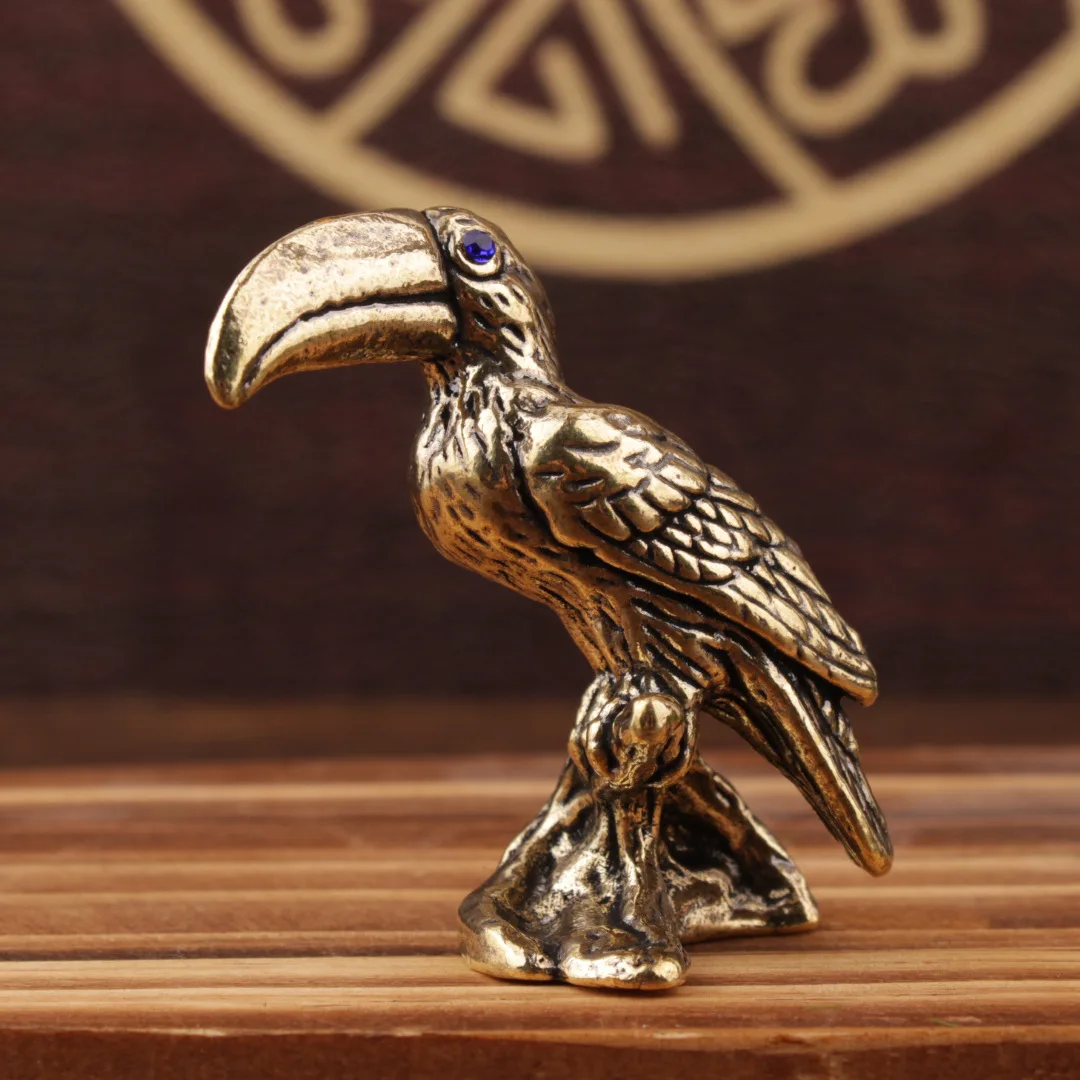 Vintage vintage large billed bird solid brass parrot ornament study office desk tea pet