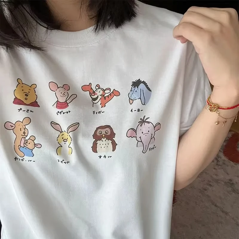 

Новая летняя футболка с принтом Винни с героями мультфильмов 2025 года — это свободный и модный парный топ с короткими рукавами для мужчин и женщин.