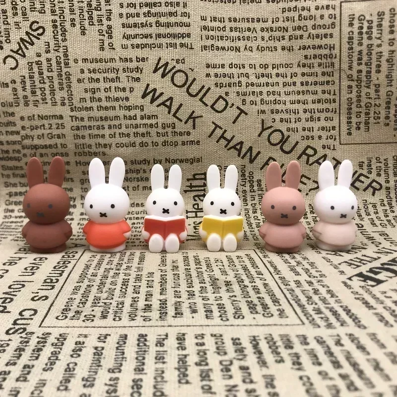 Figure d'azione Miffys giapponesi che leggono giocattoli modello coniglio Simpatico cartone animato bambola decorazione torta desktop giocattoli da collezione regali per bambini