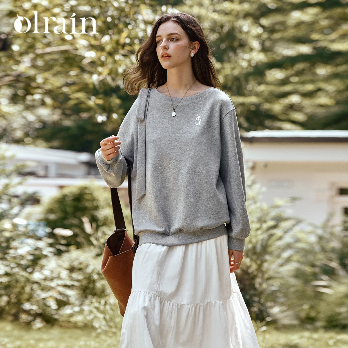 

OLrain Women's Casual Sweatshirts Autumn 2025 New Solid Loose Pullovers Bow Design Long Sleeve Female Knitted Tops O57QR000915