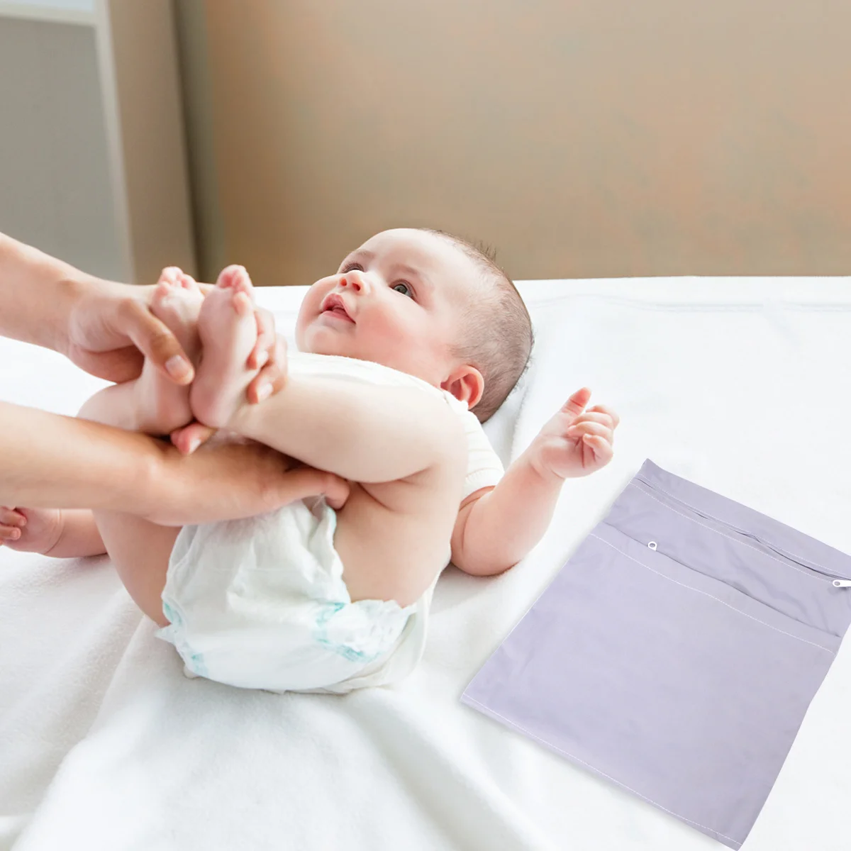 حقيبة حفاضات مقاومة للماء خفيفة الوزن وصغيرة الحجم ومنظم بسحاب من مادة ممتازة لأكياس تخزين الأطفال #2