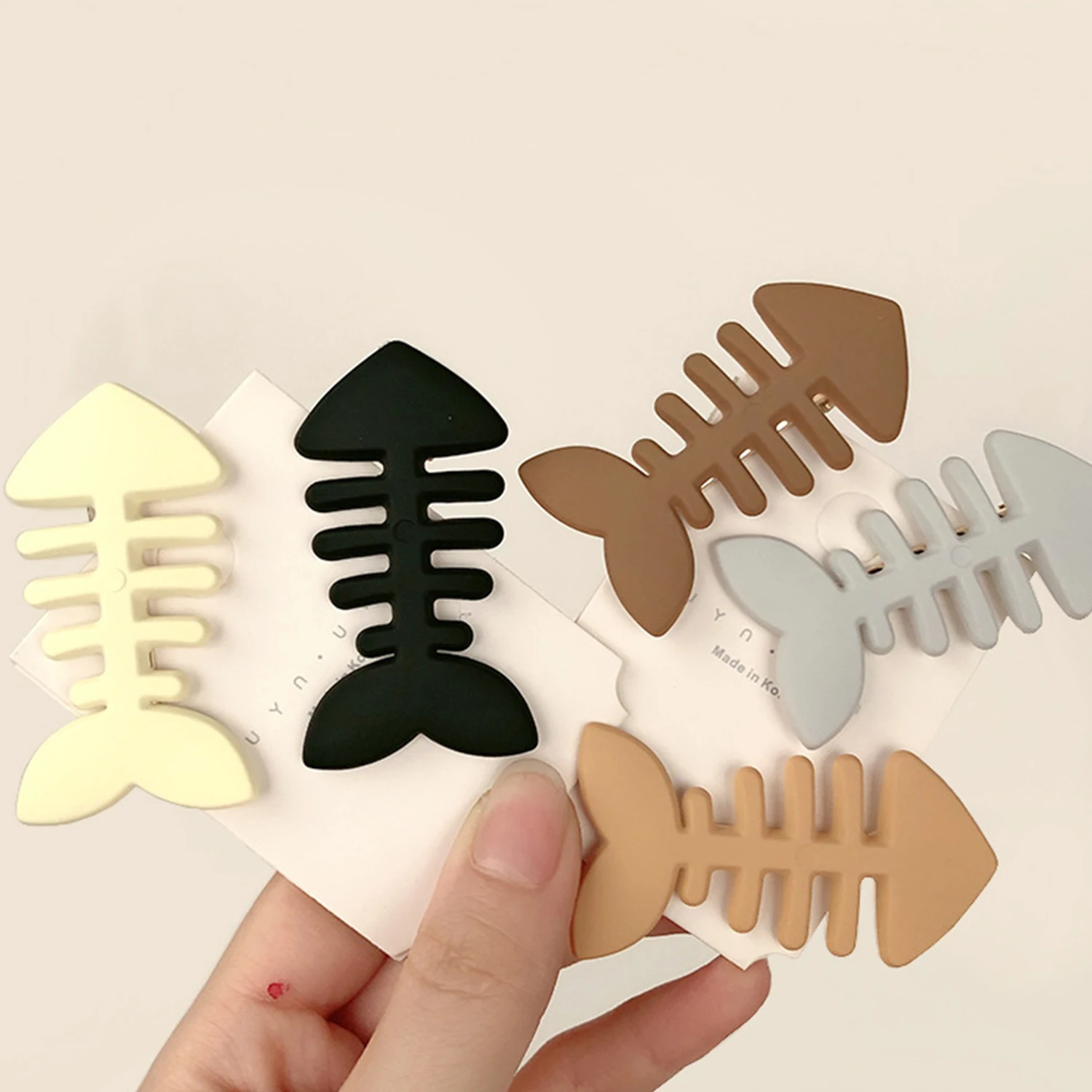 Creative Mini Solid Color Resin Fishbone Hairclips 5Colors Cute Bangs Metal Hairpins for Women Girls No Damage Hair Accessories