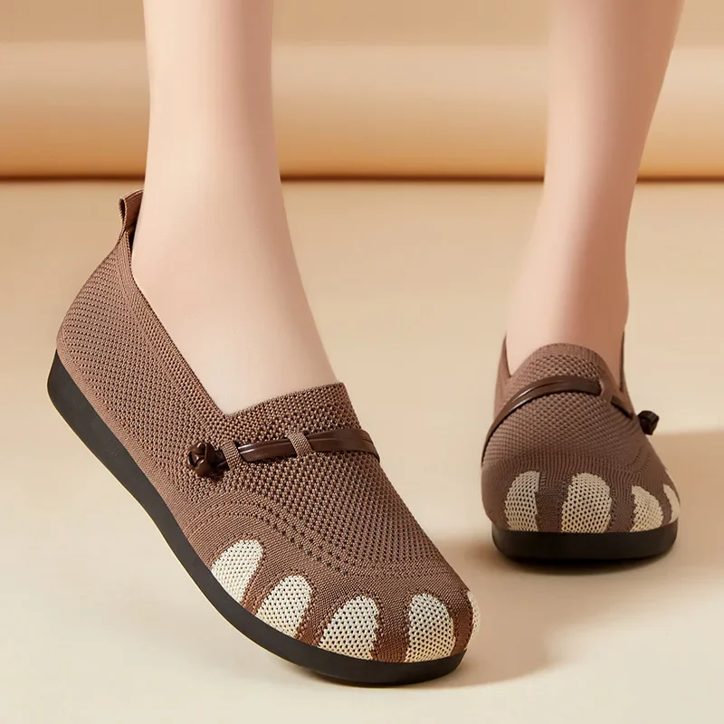 Women's Flats Summer New Breathable Soft Sole Lightweight Comfortable Casual Shoes Fly Weave Non Slip Slip on Vulcanized Shoes