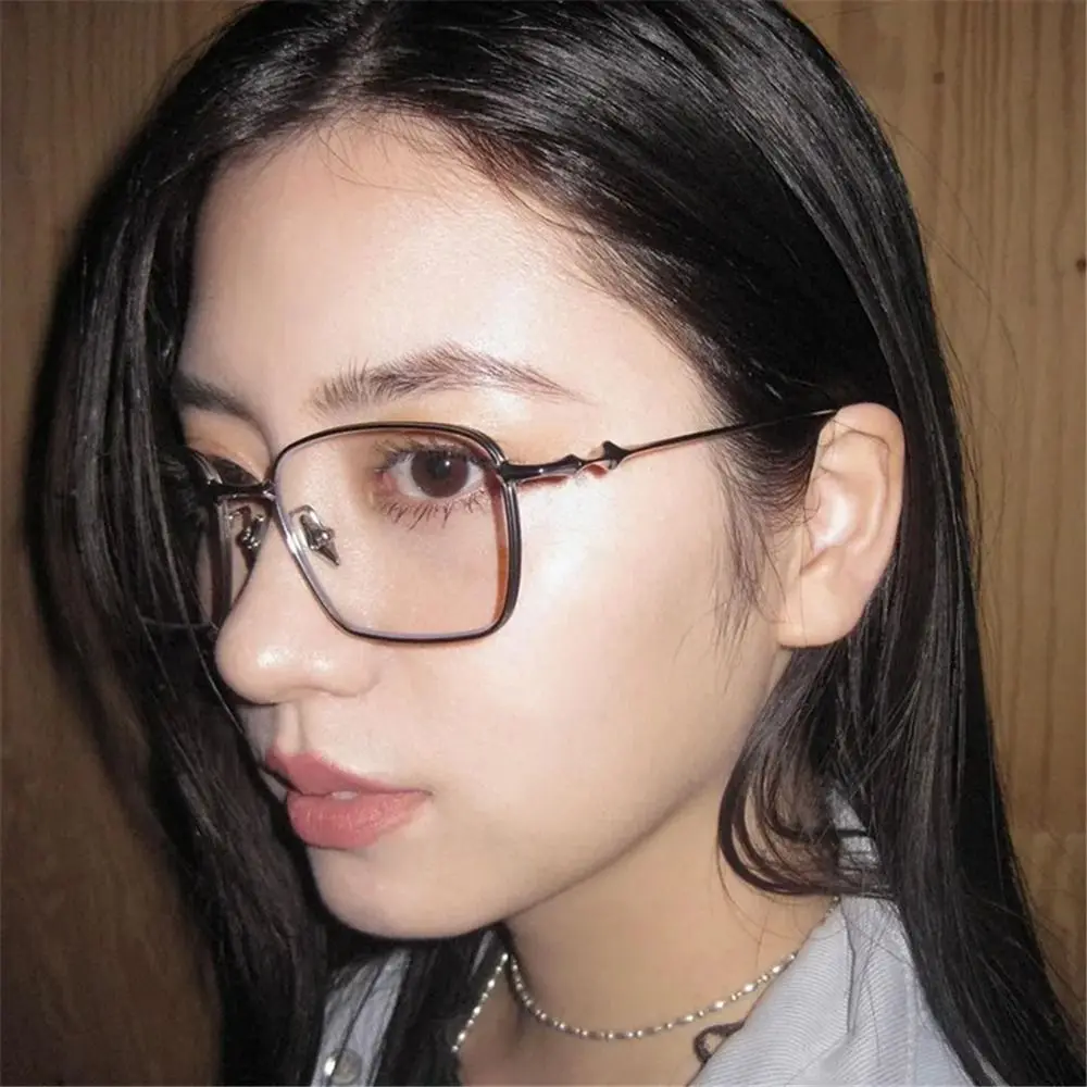 

Anti Blue Light Irregular Square Shades with Metal Frame High-End Small Square Sunglasses Vintage Eyeglasses Frames
