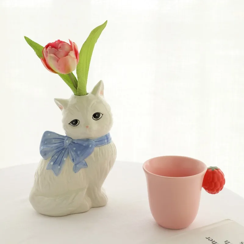 

Hand Painted Cute Ceramic Bow Kitten Vase Desktop Dried Flower Arranger Room Desktop Ornament Family Decoration Flower Vase