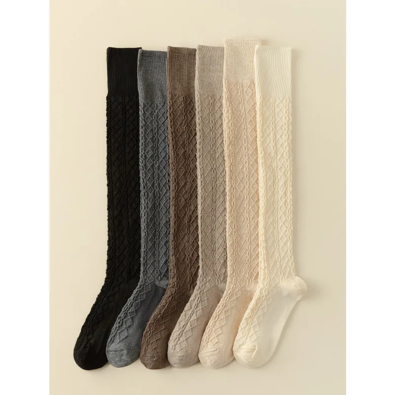 Socken Herbst und Winter Overknee-Socken Drehmuster Rutschfeste hohe Röhre Wärme Dünne Knieschützer Lange Röhrenstrümpfe