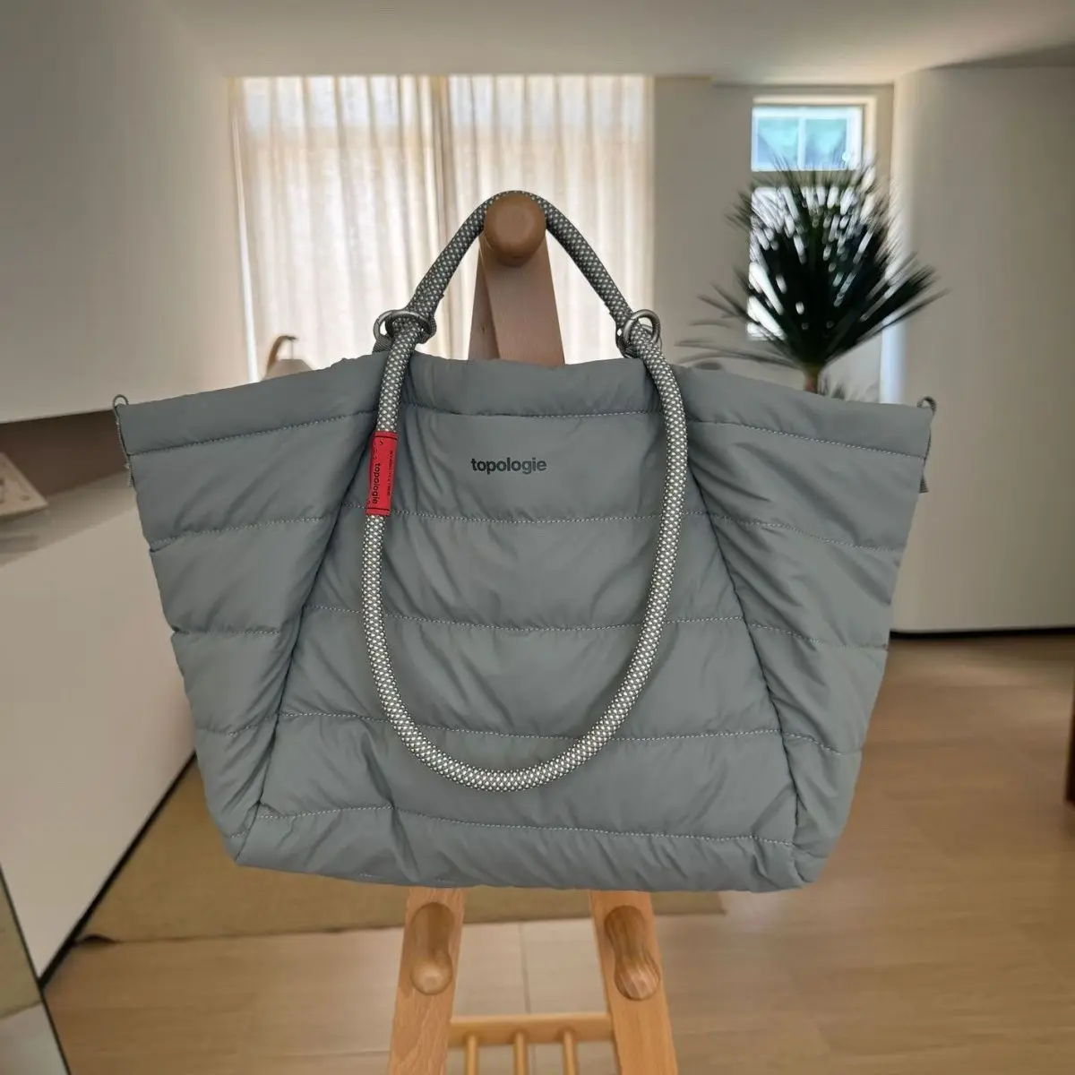Topologie New Large Capacity Cloud Shoulder 2026 Autumn Winter Tote Bag Handbag Down Commuter Underarm Fashionable Trendy