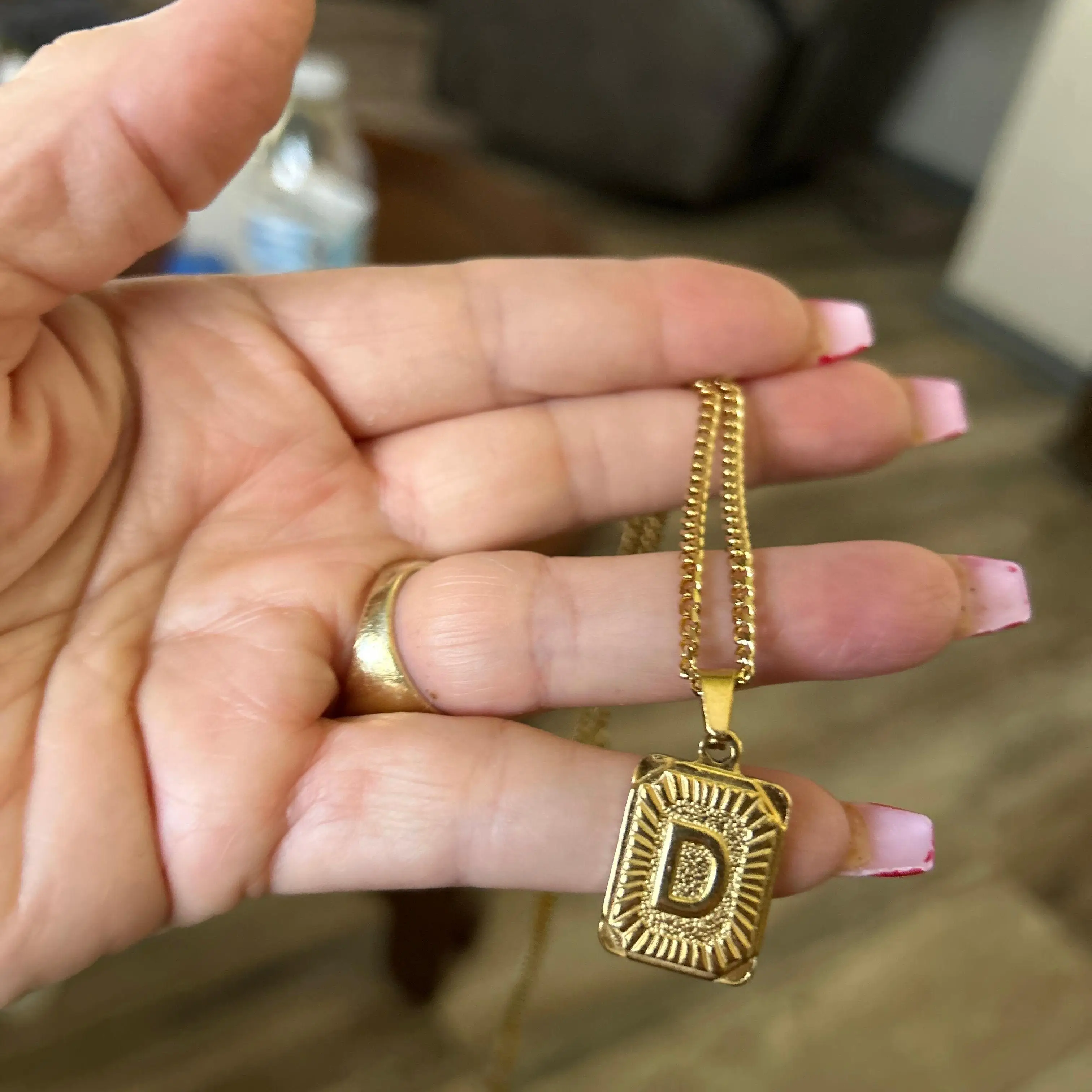 

Initial Card Necklace Custom Initial Necklace Rectangular Pendant 18K Gold-plated Father's Day Luxury Jewelry For Boyfriend Gift