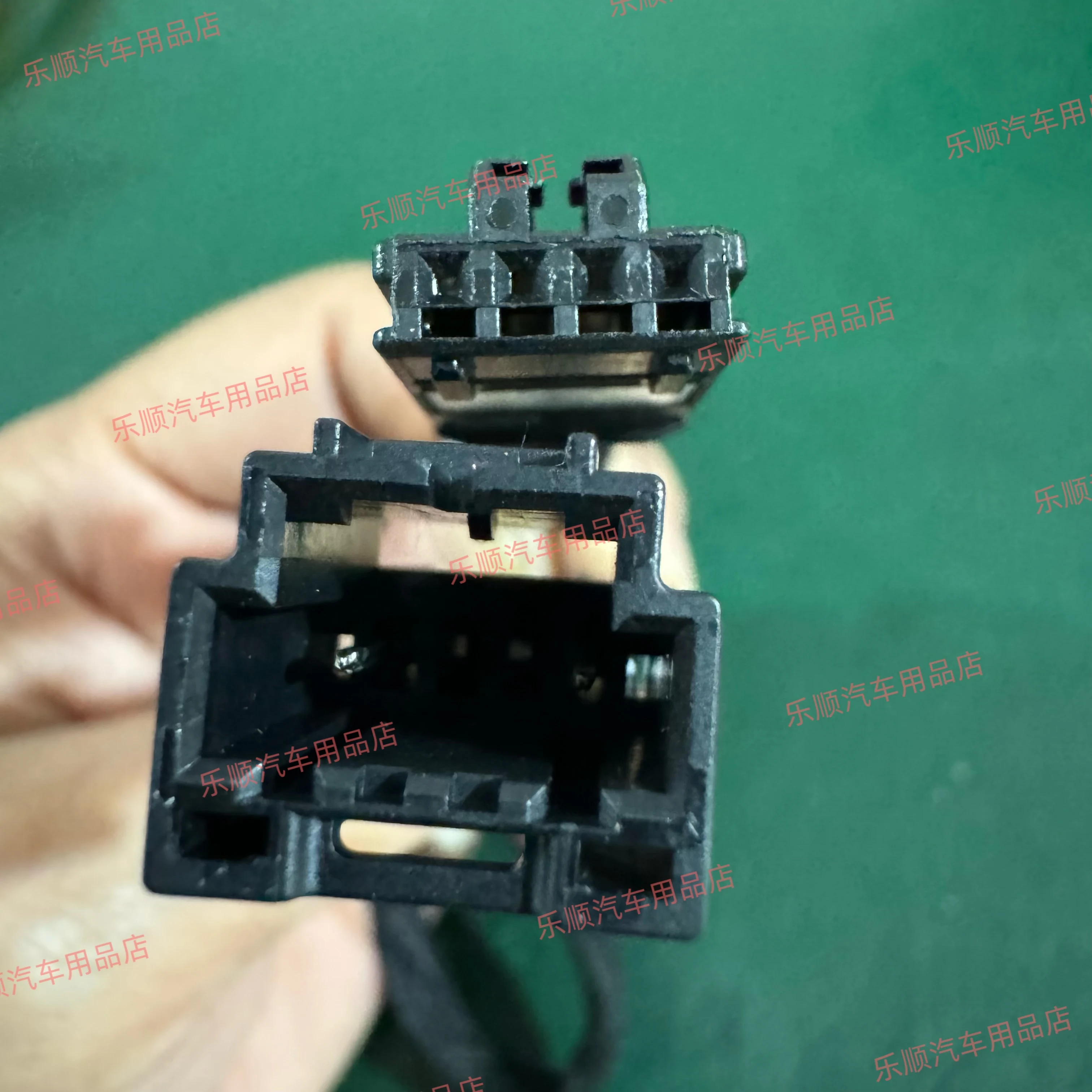 Applicable for the headrest extension cable of Geely Galaxy E5 for camping and self-driving renovation of A7