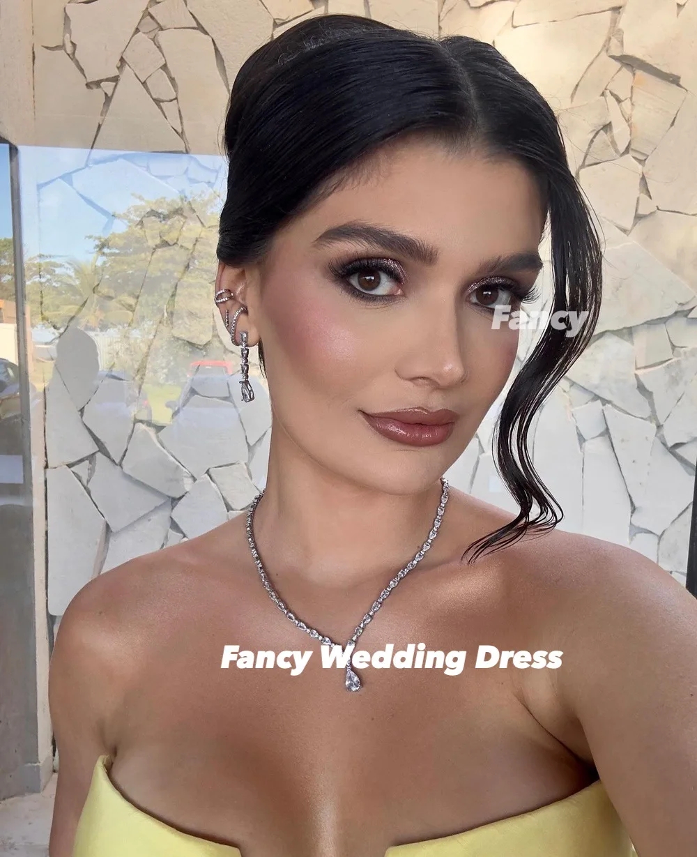 화려한 섹시한 딥 브이넥 옐로우 이브닝 드레스 A라인 부드러운 새틴 프롬 가운 민소매 백 코르셋 맞춤 제작