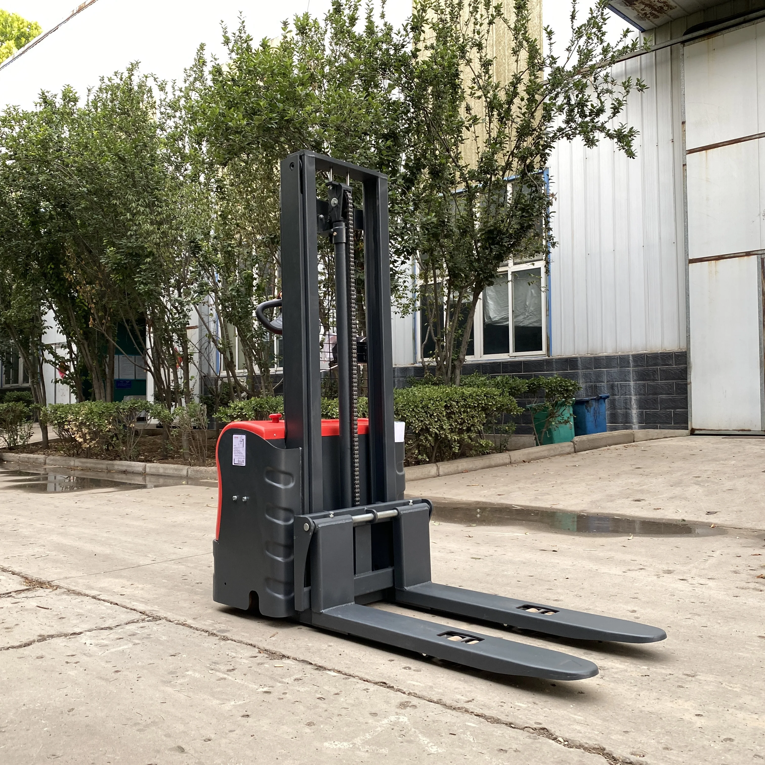 YG Customized High Quality 2 Ton1.5 M 2.5 M 3 M Walkie Type Battery Pallet Stacker Fork Lift Price Mini Full Electric Stacker Fo