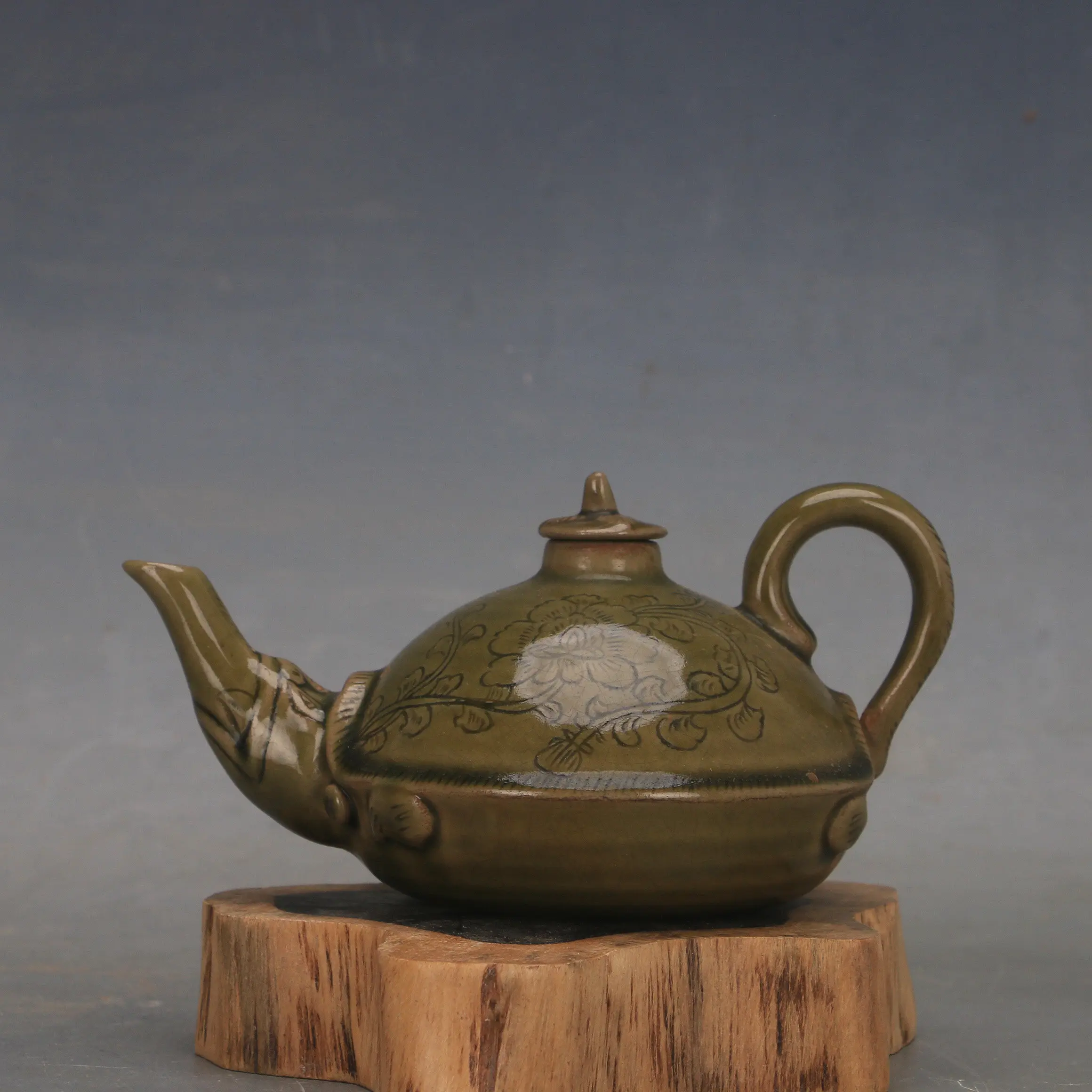 Tang Yue Kiln Secret Color Glaze Carved Flower Ewer Reproduction Porcelain Home Decor Collectible Ornament