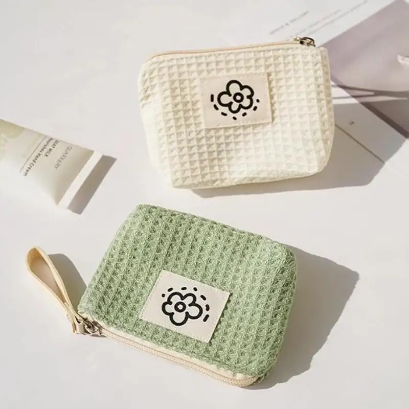 

Women's Small Matcha Green Makeup Bag Portable Coin Purse Commuter Lipstick Headphones Storage Bag Double Canvas Chain Key Case