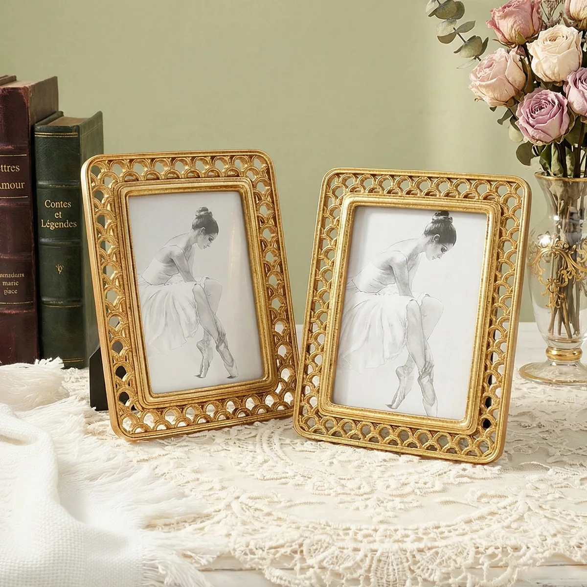 Modern minimalist three-dimensional pattern decorative photo frame, resin material gold Home desktop decorative photo frame