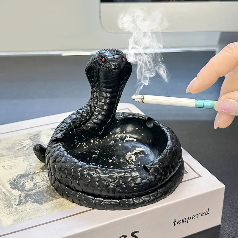Creative personality, snake ashtray, home office desktop decoration, high-end sense, niche ornament