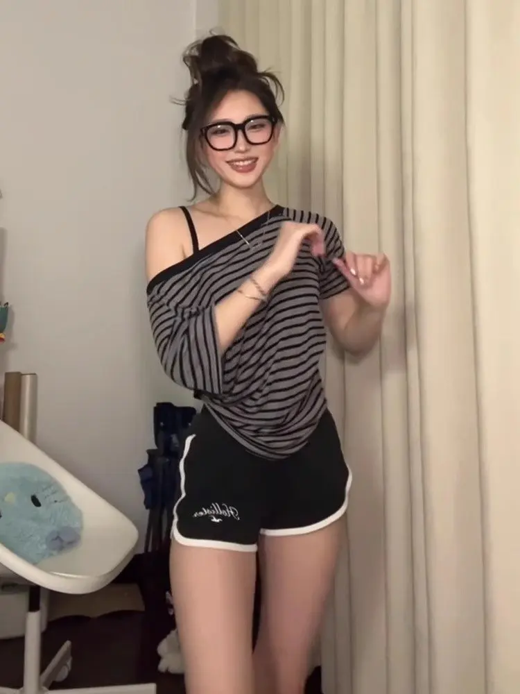 

Slim Fit Striped Diagonal oulder ort Sve T-irt Women's Summer New Design Faionable Top Korean Sle round Ne